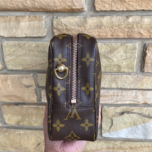 Louis Vuitton Brown Monogram Crossbody Bag - Picture 6 of 14